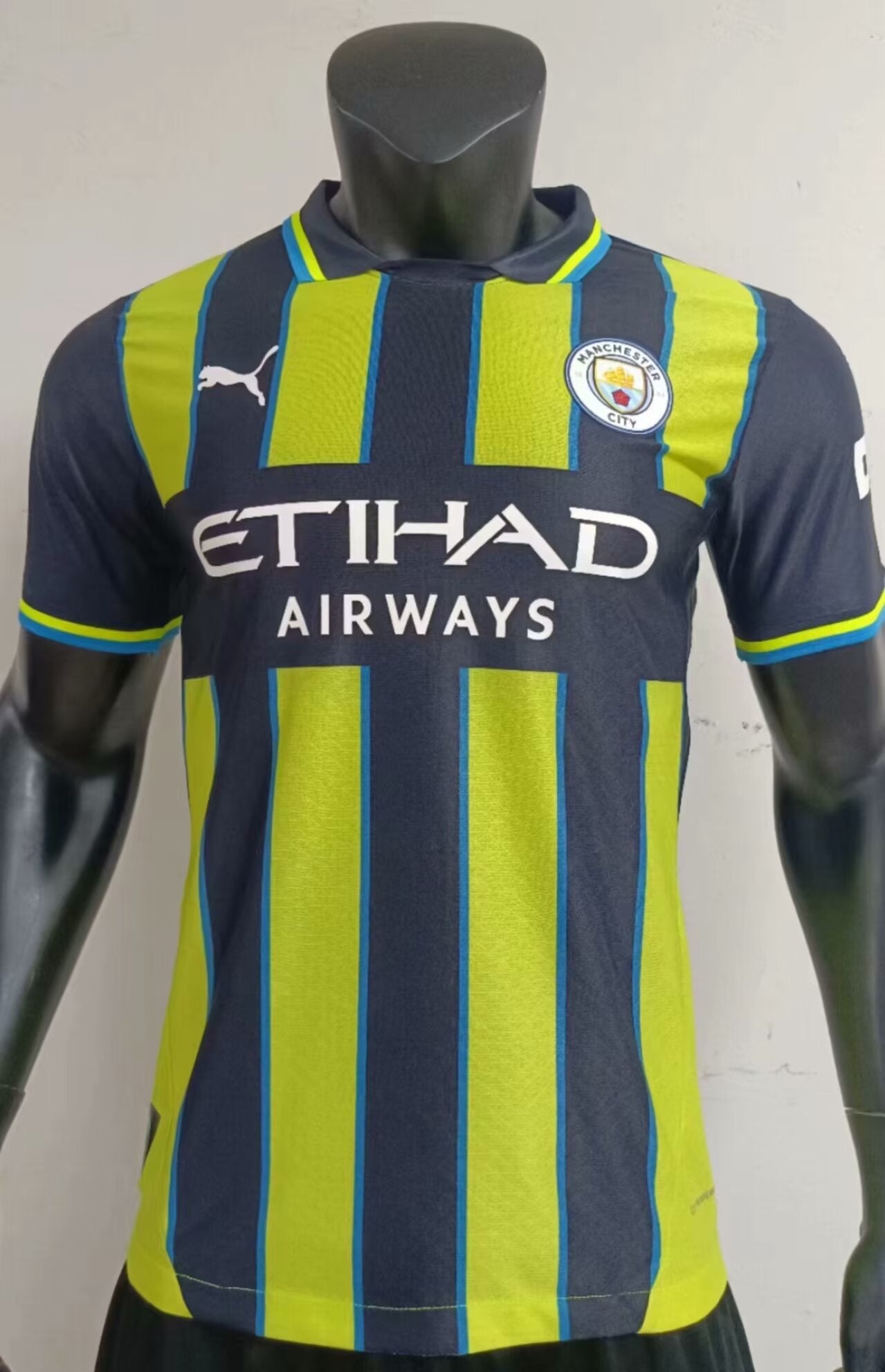 24/25 Joueurs Manchester City à l'extérieur