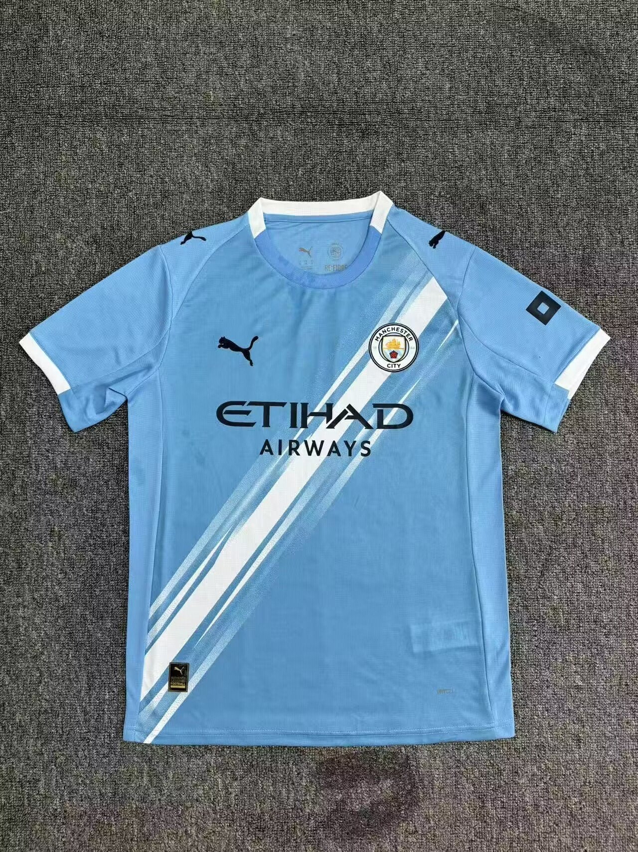 Version supporters 25/26 domicile de Manchester City