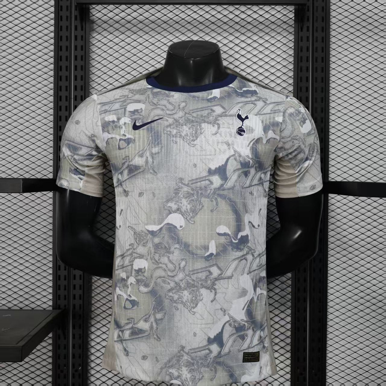 Version Joueur 25/26 Édition Spéciale Tottenham