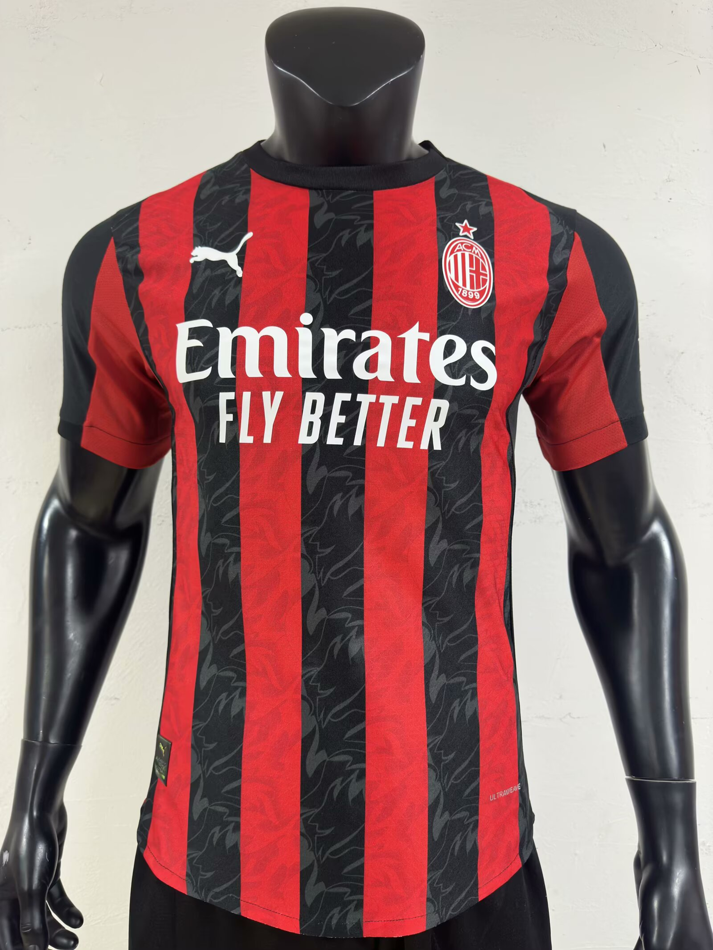 Version joueur de l'AC Milan 25/26 à domicile