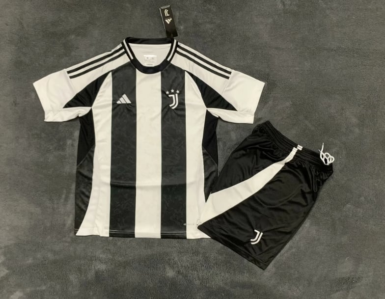 Maillots adultes 24/25 Juventus domicile
