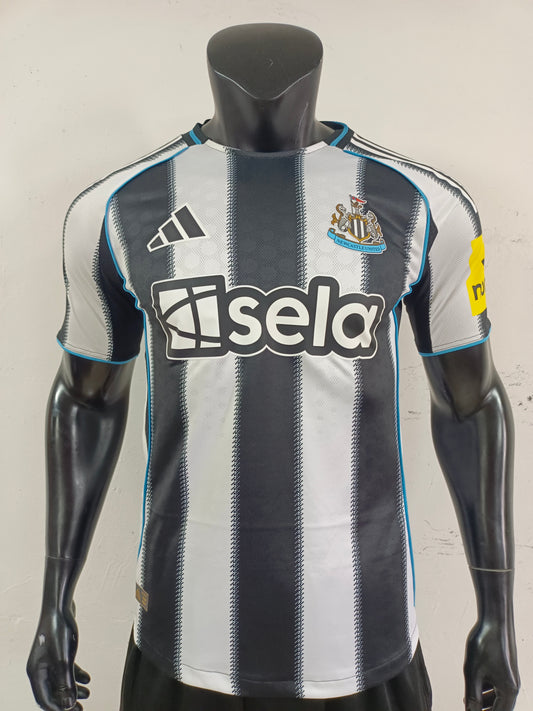 Version joueur 25/26 Le terrain de Newcastle