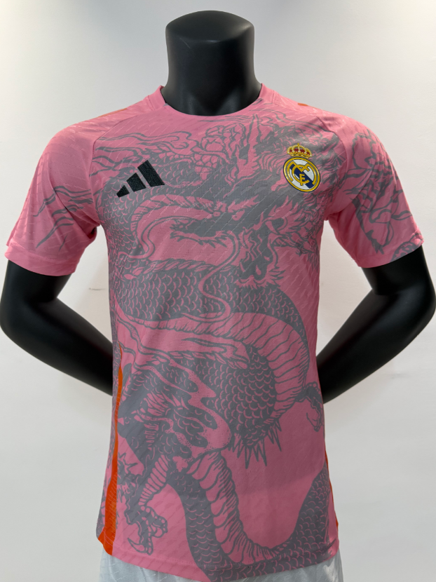 Version Joueur 25/26 Real Madrid Dragon Pink Édition Spéciale