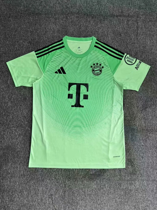 Version fans 25/26 Gardien de but du Bayern Vert