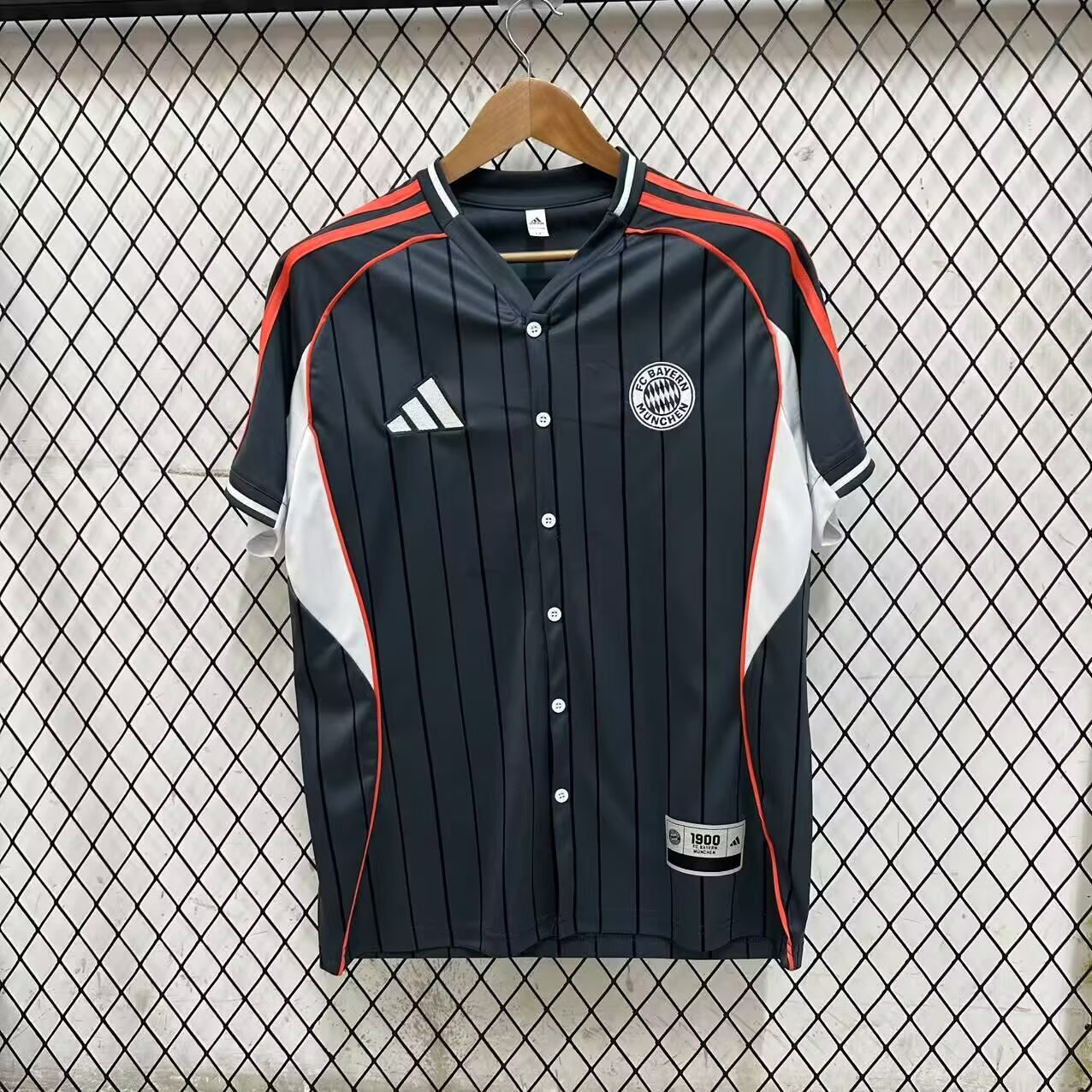 Maillot de baseball blanc Bayern Version 25/26 pour les fans