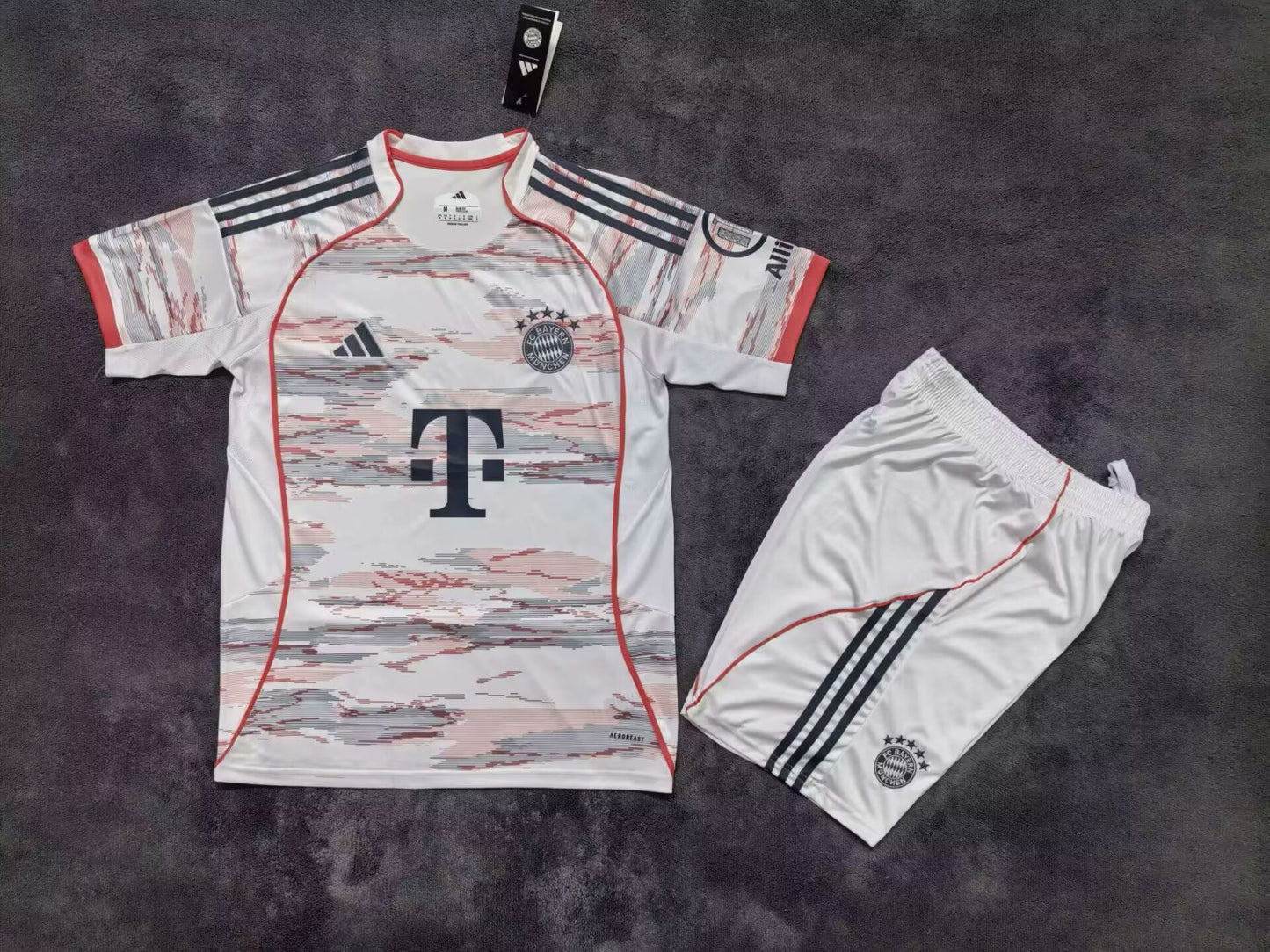 Maillots adultes 25/26 Bayern Guest