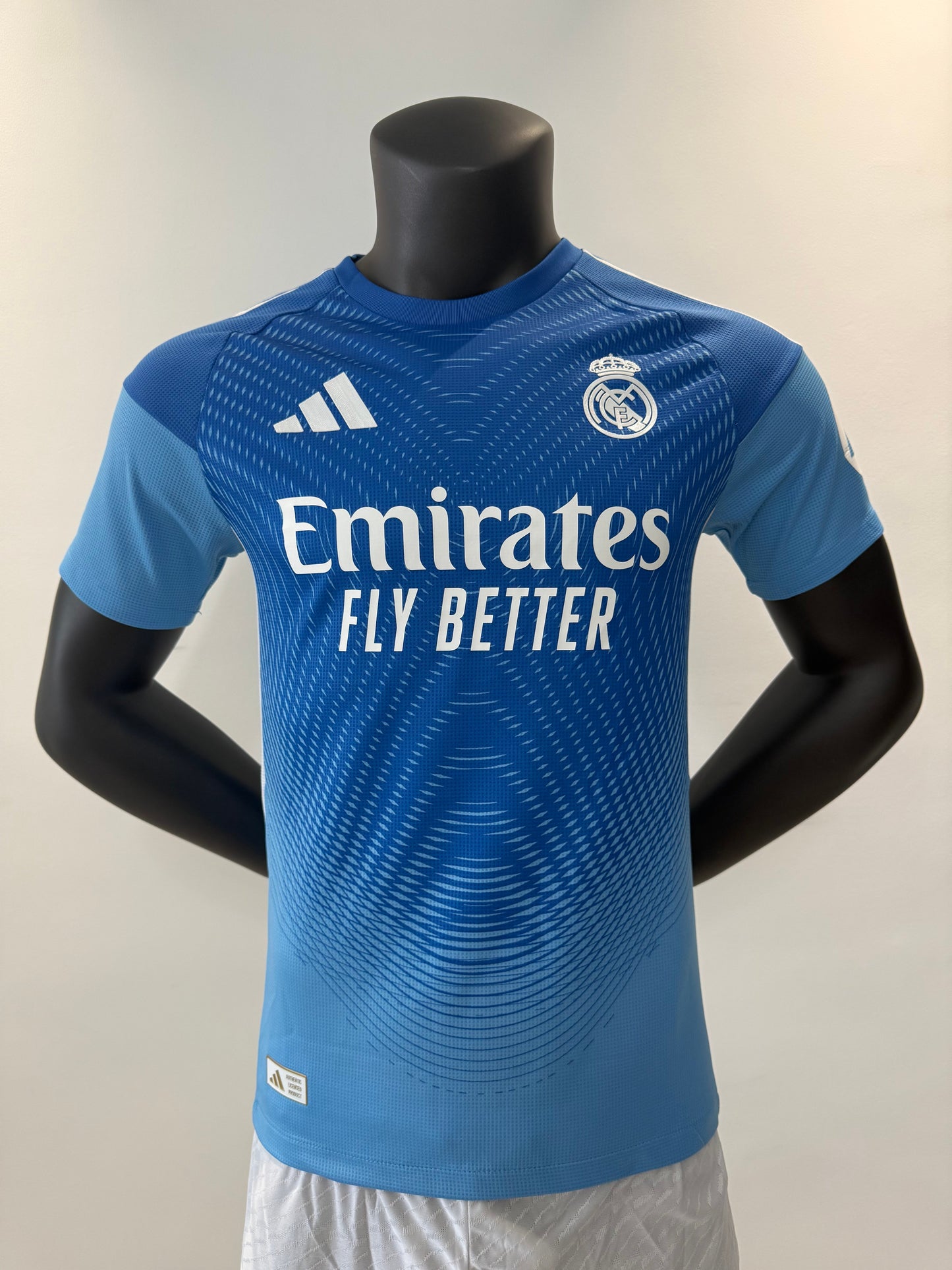 25/26Real Madrid blue goalkeeper