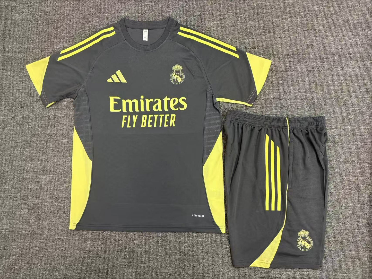 25/26Kid Short sleeved Real Madrid dark gray Training Kits