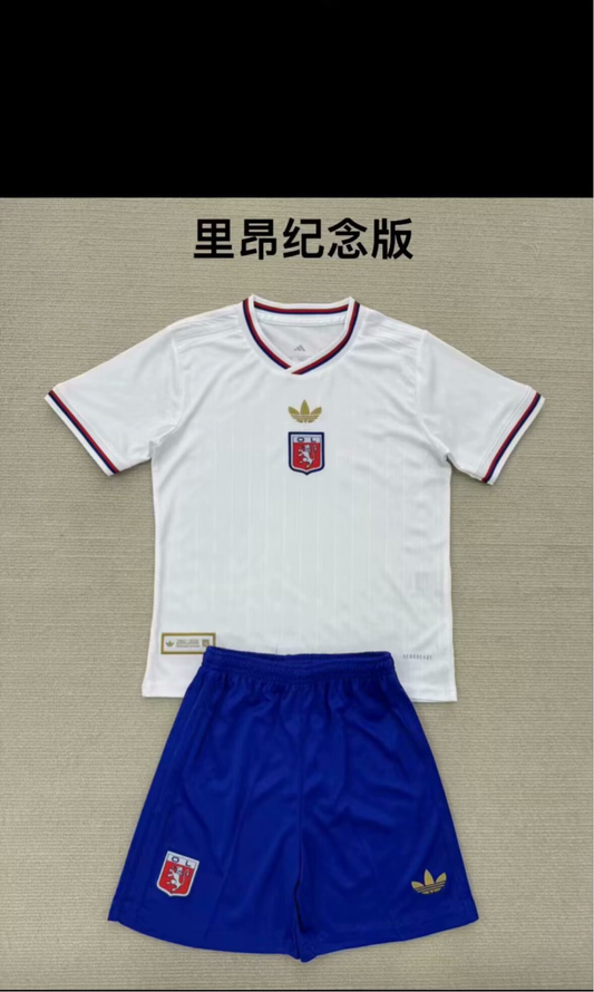 Kits adultes 25/26 New Lyon Édition Commémorative