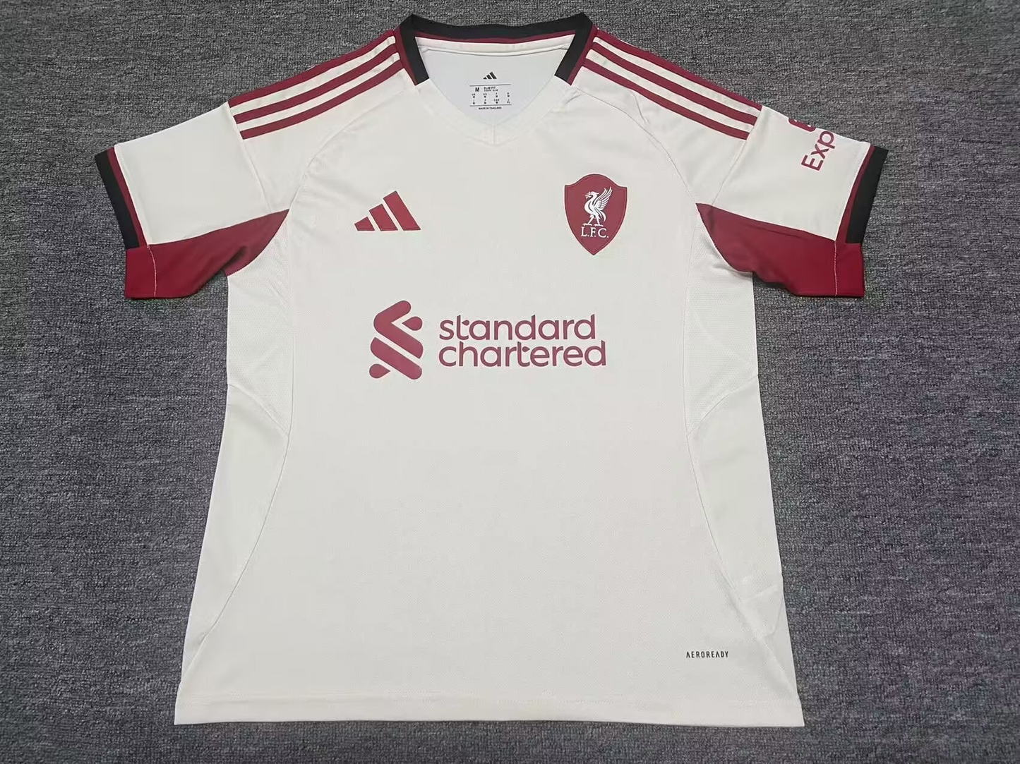 Version 2526 des supportersLiverpool à l'extérieur