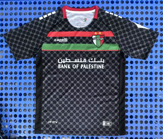 Version fans25/26Palestinien à l'extérieur