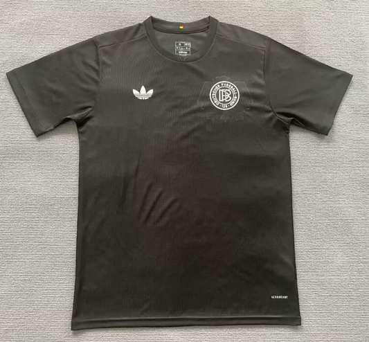 Version Fans 25/26 Édition commémorative allemande 125 noire