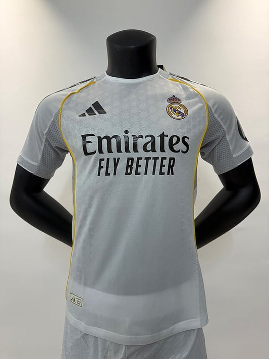 Version Joueur 25/26 Real Madrid domicile