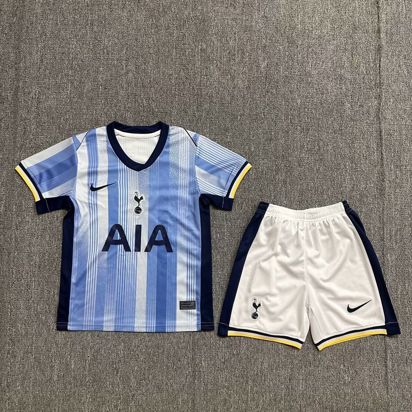 Maillots enfant 24/25 Tottenham extérieur