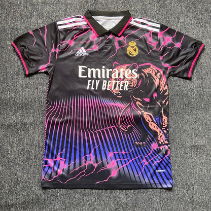 Version Fans 24/25 spécial Real Madrid