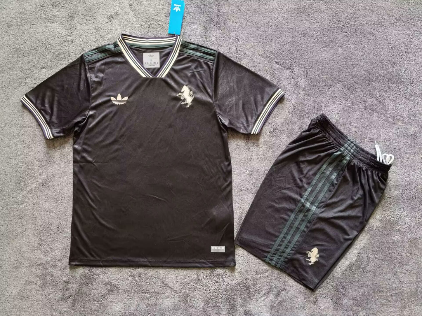 Maillots adultes 25/26 Juventus Second Guest