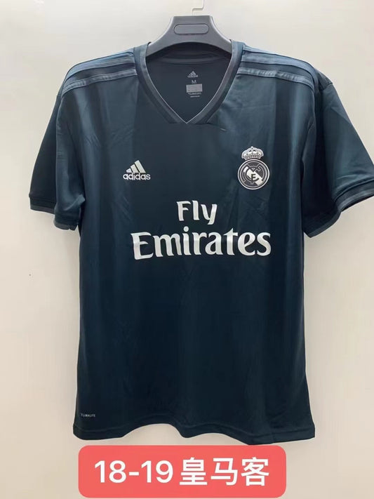Rétro 18/19 Real Madrid Extérieur