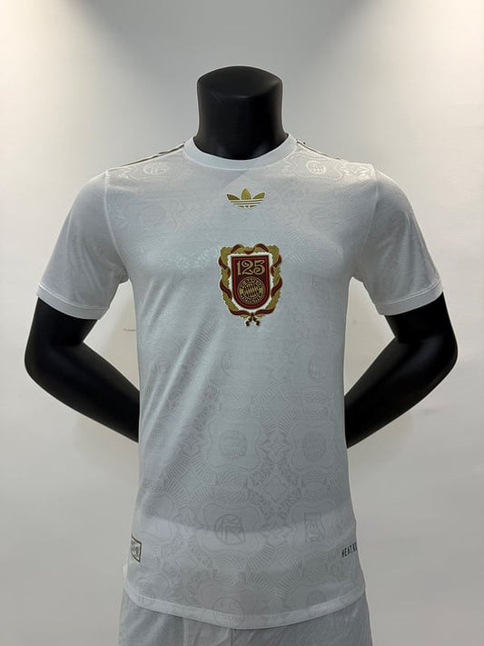 Bayern Munich 125e anniversaire version spéciale blanche