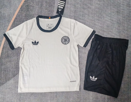 25/26Kits enfants Allemagne 125e anniversaire Blanc