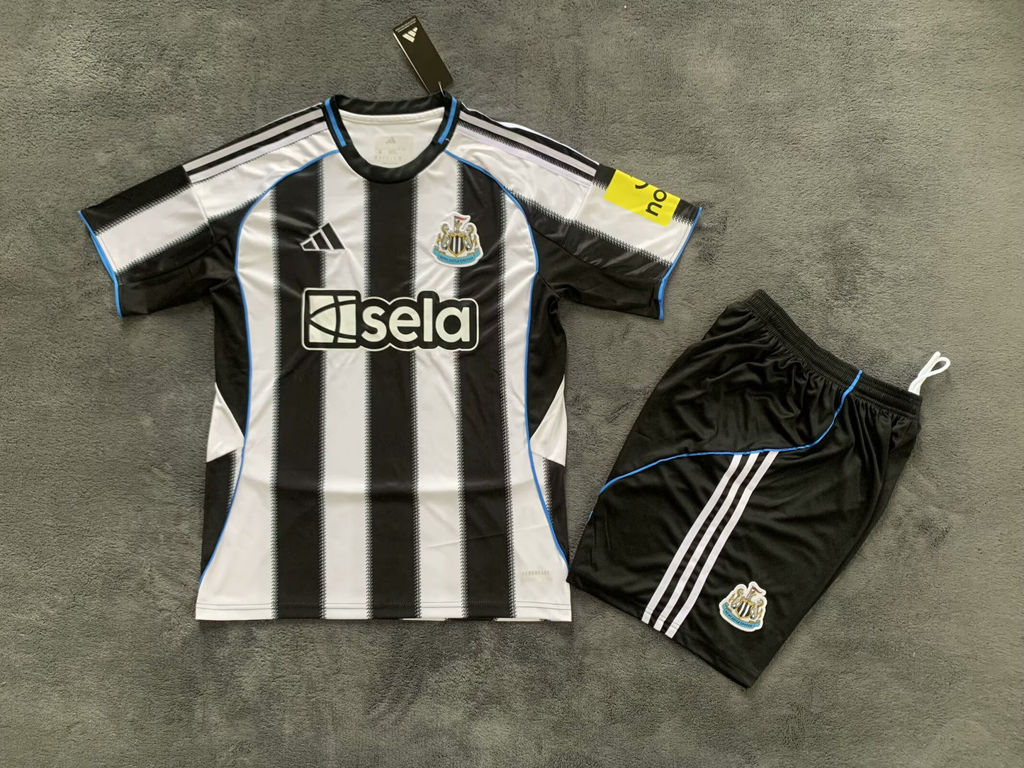 Maillots adultes 25/26 Newcastle domicile