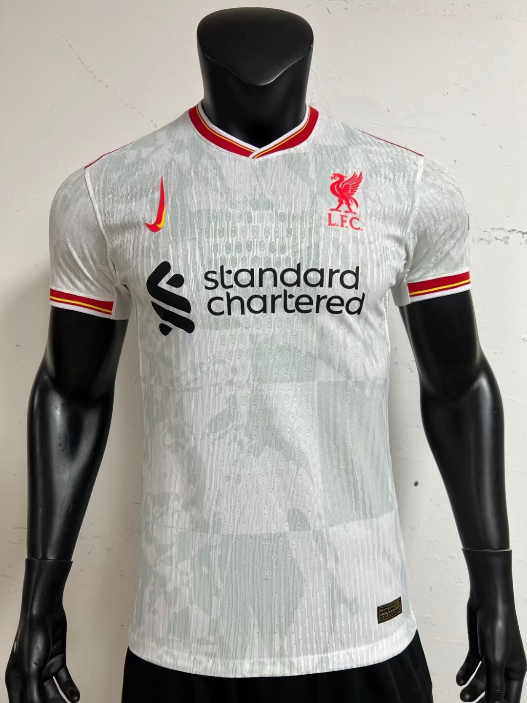 Version joueur 24/25 Liverpool troisième à l'extérieur
