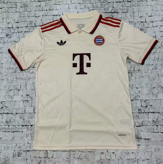 Version supporters 24/25 Bayern troisième extérieur