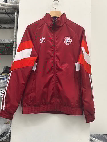 Coupe-vent rouge Bayern 24/25