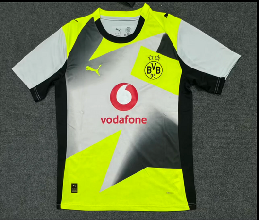 Version supporters 25/26 Dortmund extérieur