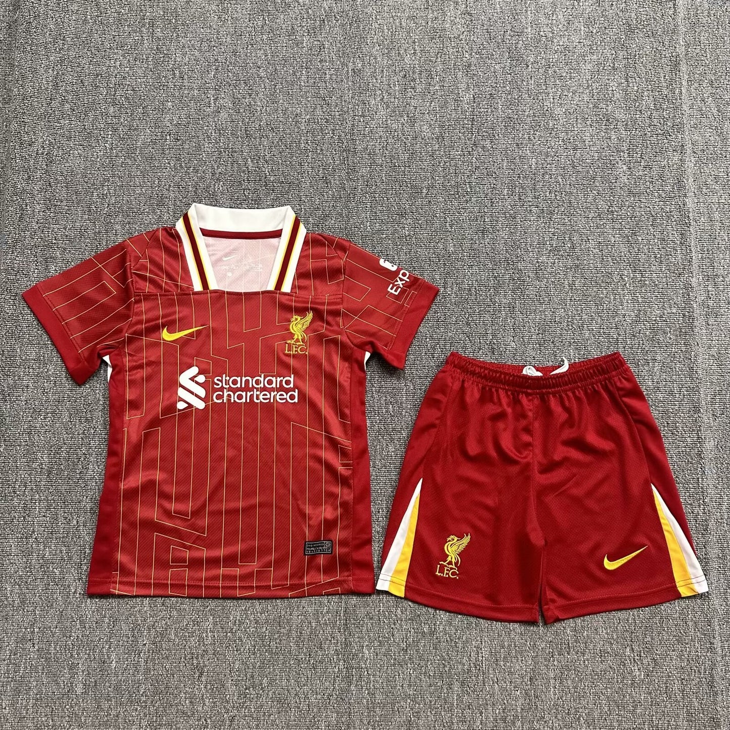 Maillots enfants 24/25 Liverpool domicile