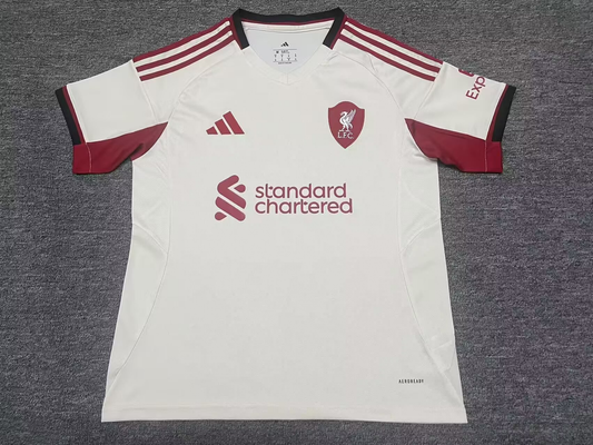 Version 2526 des supportersLiverpool à l'extérieur