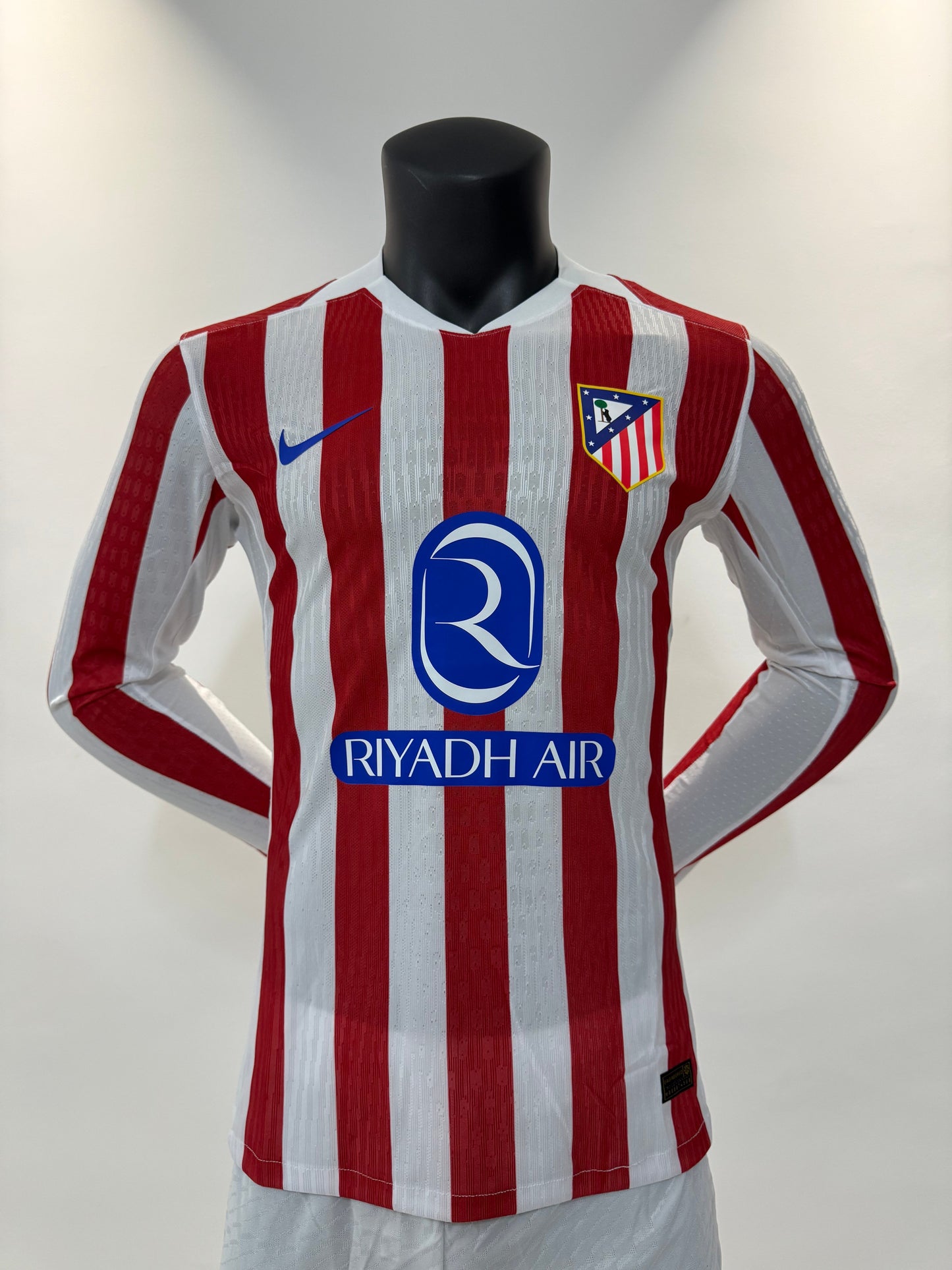 Maillot à manches longues du stade de l'Atlético de Madrid 25/26