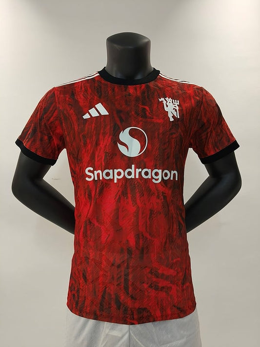 Version spéciale rouge 24/25 de Manchester United