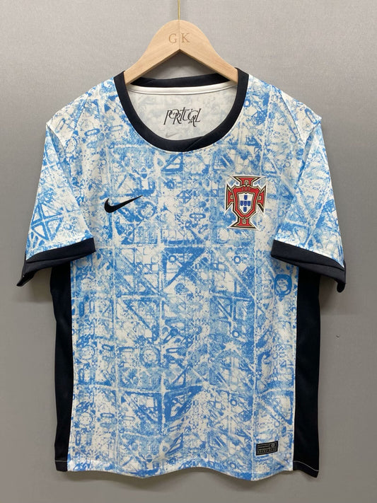 Version supporters 24/25 Portugal Extérieur