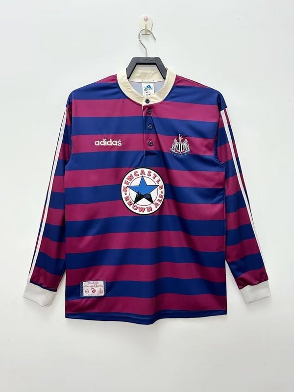 Maillot extérieur à manches longues rétro 95/97 de Newcastle United